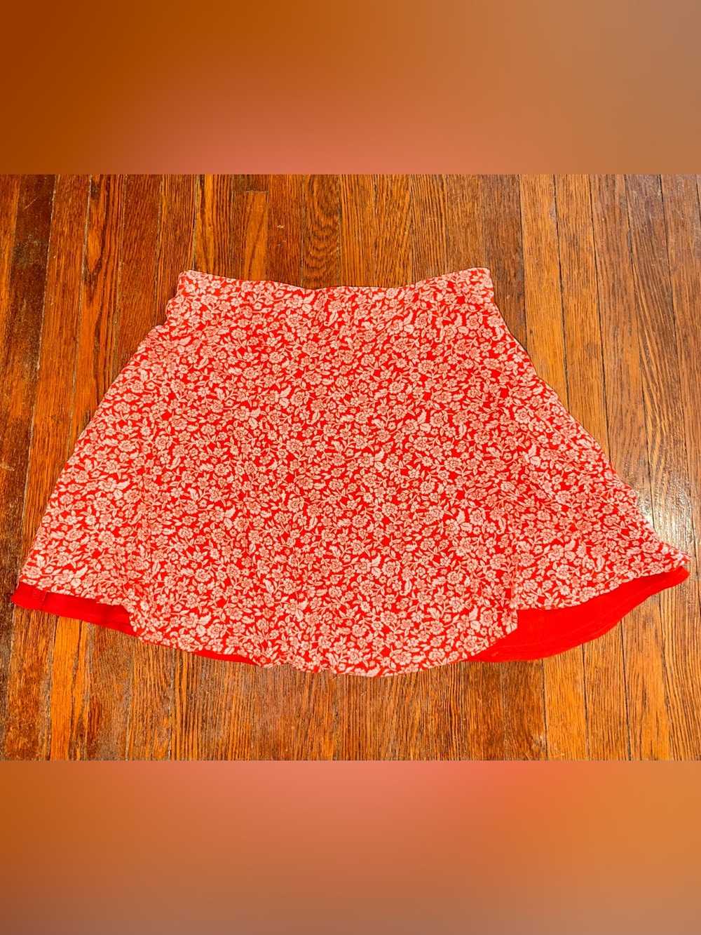 Women’s Small American Eagle Floral Red and White Zipped Short Skirt